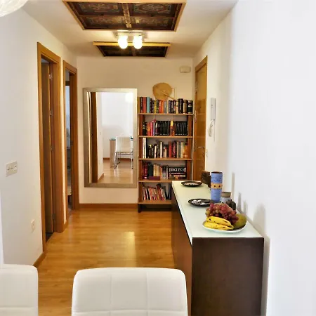 Apartment Modern 2br New & Fully Equipped - Myramar Sauce I