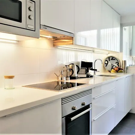 Modern 2br New & Fully Equipped - Myramar Sauce I Apartment *
