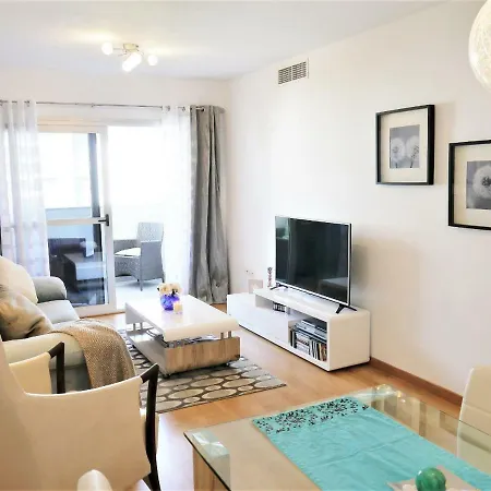 Modern 2br New & Fully Equipped - Myramar Sauce I Apartment