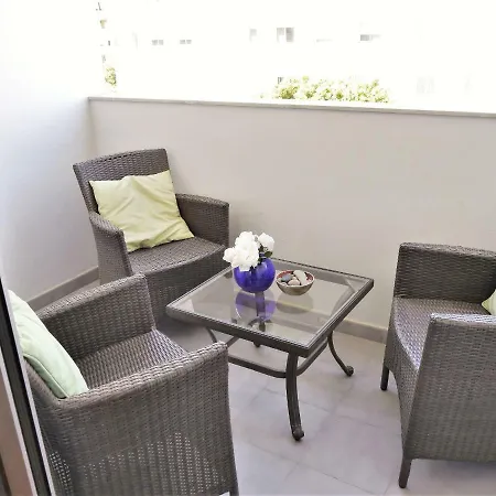 Apartment Modern 2br New & Fully Equipped - Myramar Sauce I